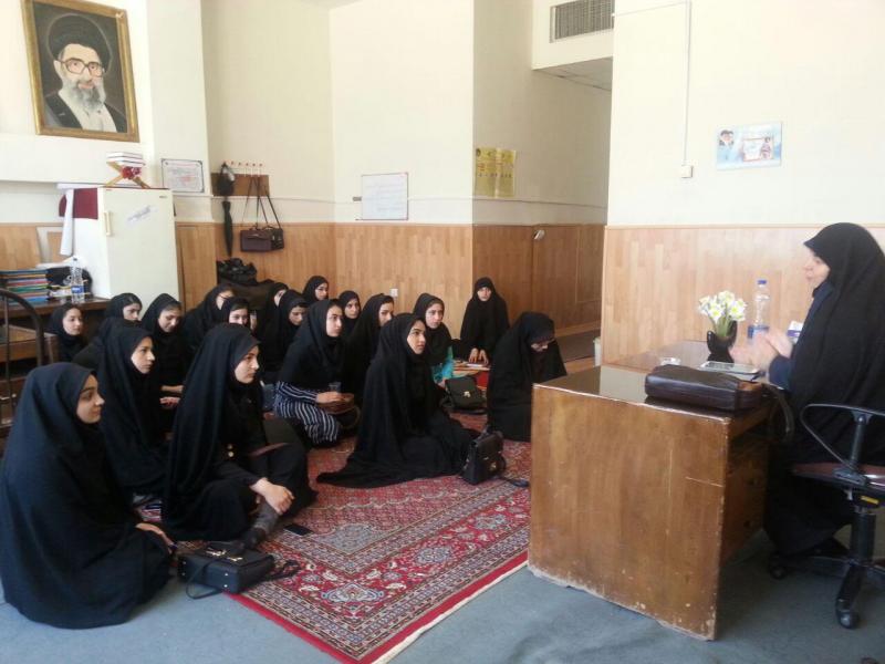 نشست بررسی سیاست های دولت در مسائل زنان و خانواده 