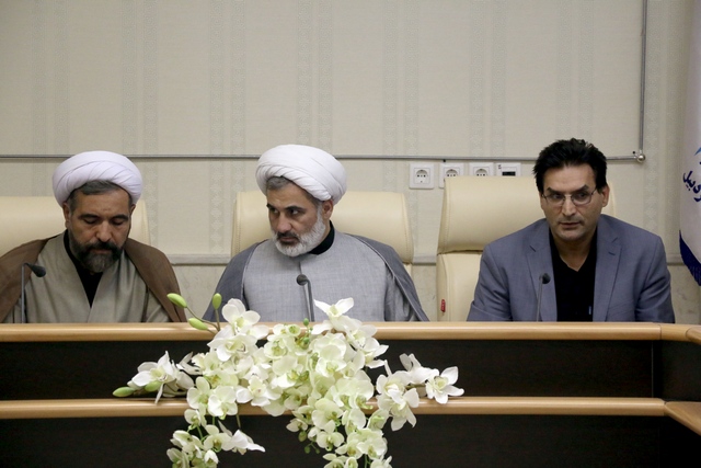 کارگاه هم اندیشی ظرفیت های تمدن سازی عاشورا در دانشگاه آزاد اردبیل برگزار شد 