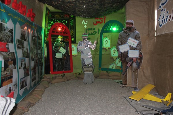غرفه بسیج دانشجویی در نمایشگاه هفته دفاع مقدس+تصاویر