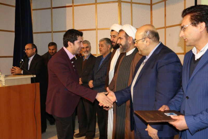 مراسم تجلیل از خادمین قرآن در دانشگاه آزاد اردبیل 