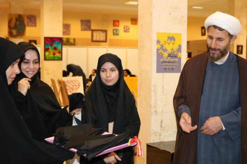 افتتاح نمایشگاه حجاب و عفاف در دانشگاه محقق 