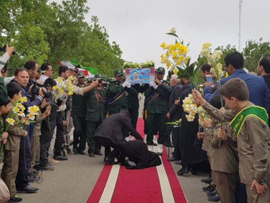 مراسم استقبال از پیکر مطهر شهید مدافع حرم "علی آقایی" در اردبیل+تصاویر