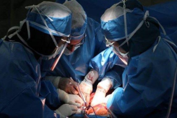 عمل جراحی موفق پیوند پا در اردبیل +فیلم