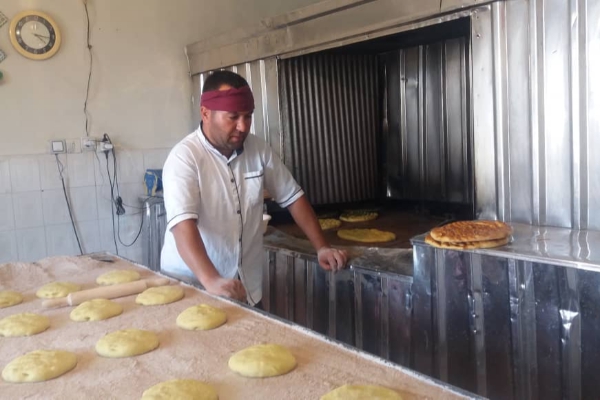توزیع 2 هزار قرص نان بین نیازمندان در بران اصلاندوز+فیلم