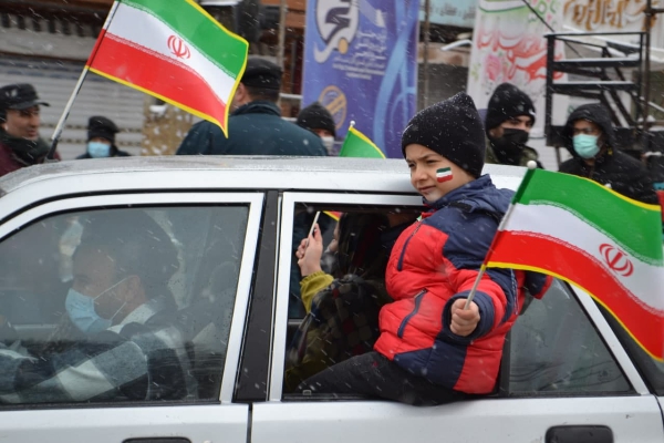 جشن ملی اردبیلی ها در چهل و سومین تولد انقلاب/ بارش برف، ۲۲ بهمن ۱۴۰۰ را تماشایی تر کرد
