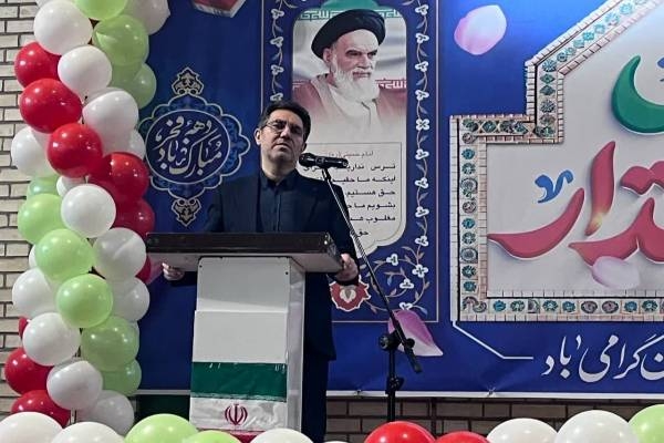 ‍ جشن انقلاب اسلامی ایران در شهر ثمرین برگزار شد